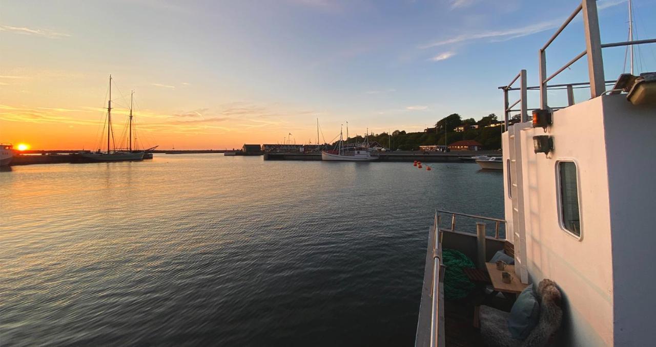 Varra Water - Unique Boat Accomodation - Bornholm - Fjaelstavn Neksø Dış mekan fotoğraf