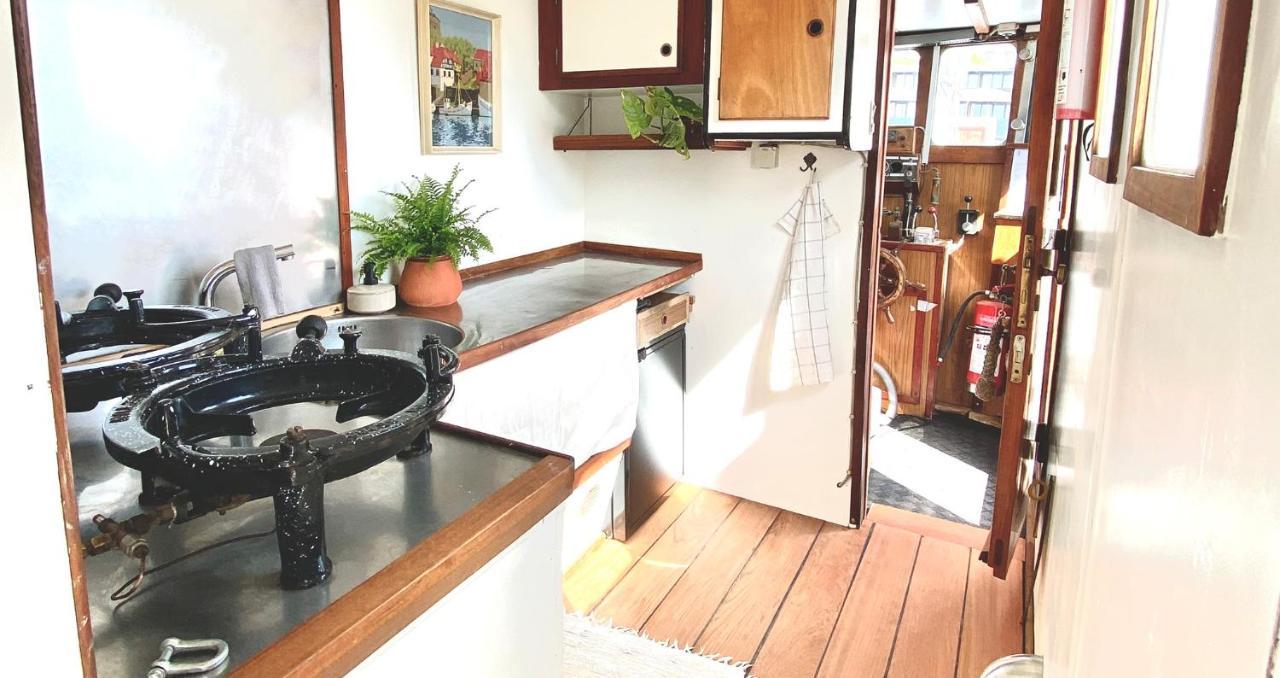 Varra Water - Unique Boat Accomodation - Bornholm - Fjaelstavn Neksø Dış mekan fotoğraf