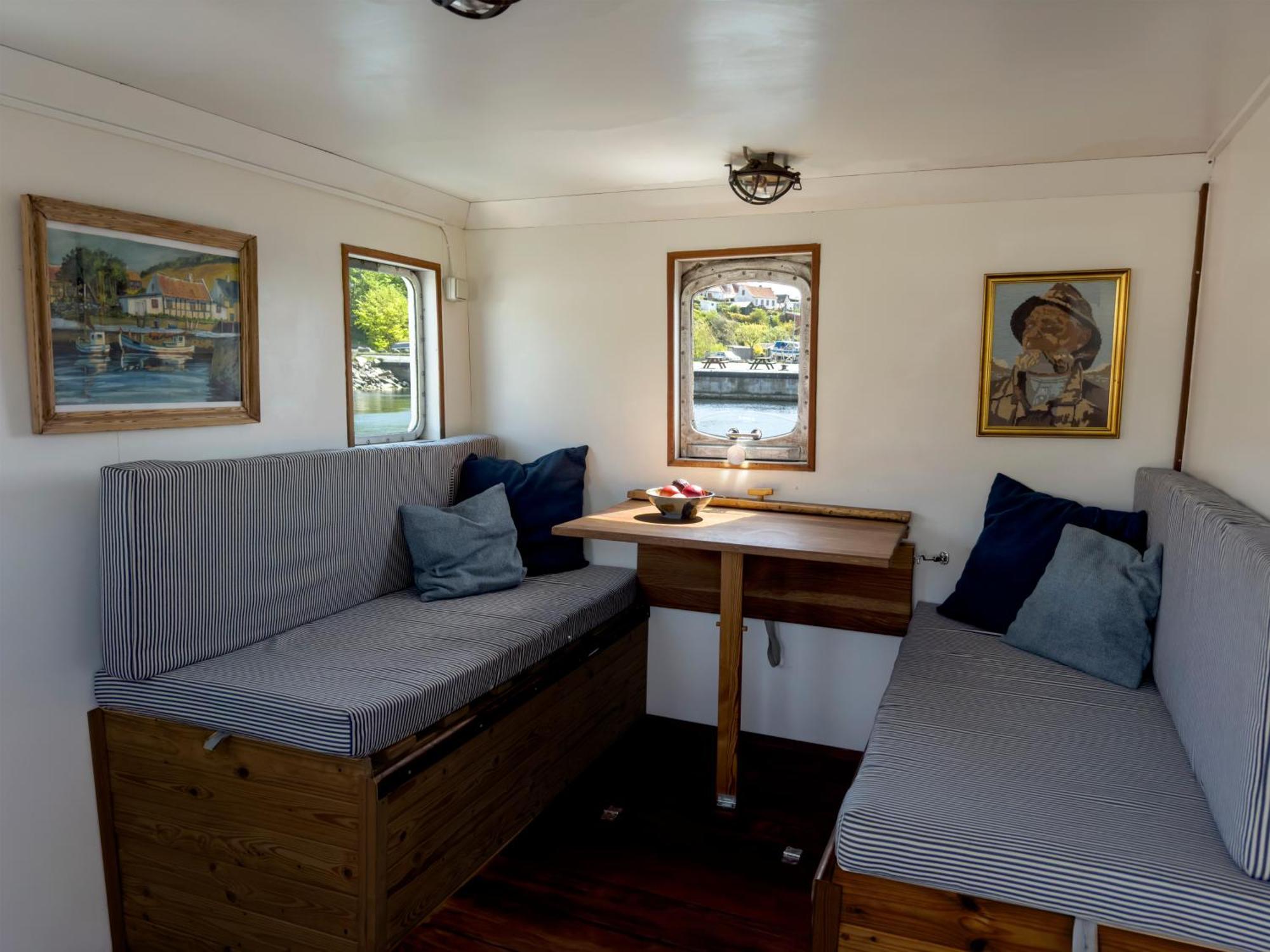 Varra Water - Unique Boat Accomodation - Bornholm - Fjaelstavn Neksø Dış mekan fotoğraf